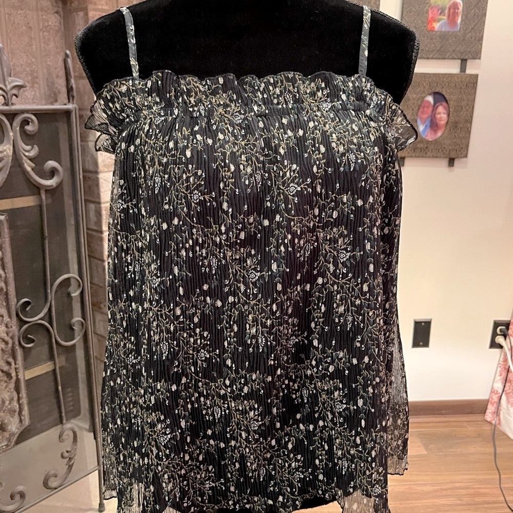 NWT The Fifth Label Black Floral Top
